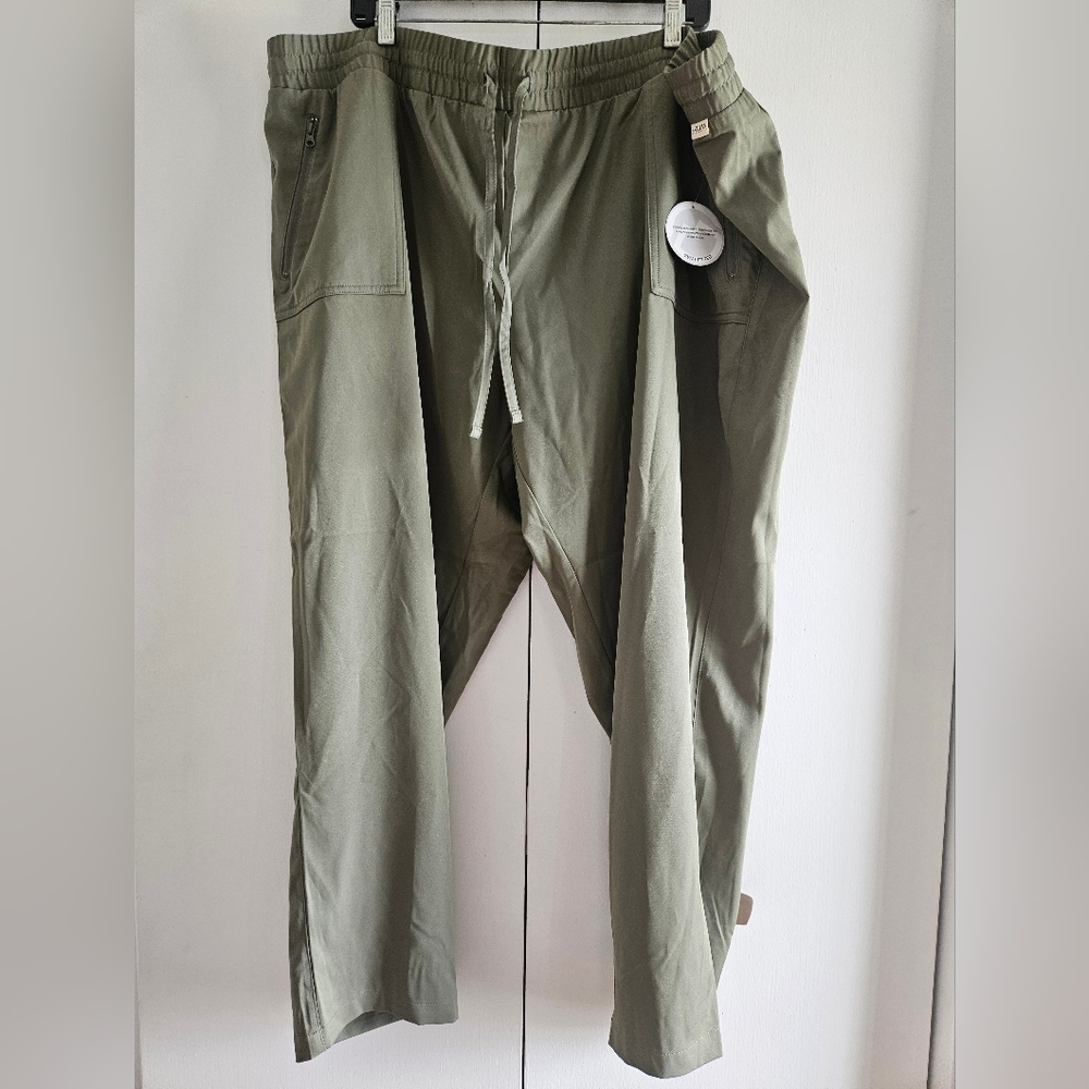 NWT Magellan Outdoors Women's Water Repellent Pants Elastic Back Green Size 3X